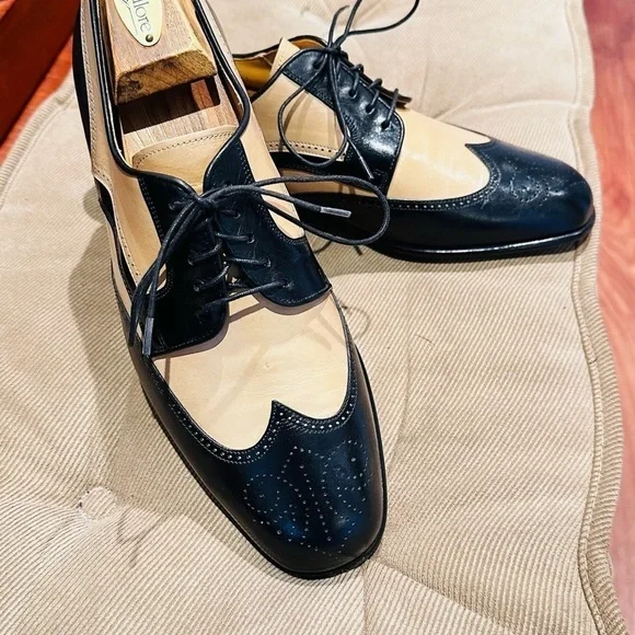 Soulier Two Tone Brogue Spectator Wingtip Oxfords. - Picture 2 of 13